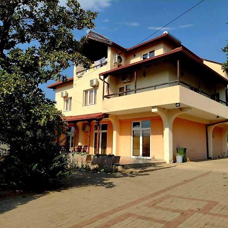 Shale Apartments And Rooms Гевгелія Екстер'єр фото